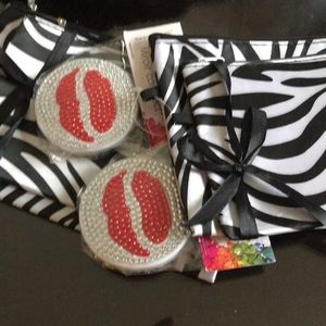 2 pk Cosmetic Bags & 2 Kiss 💋 Compact Mirrors
